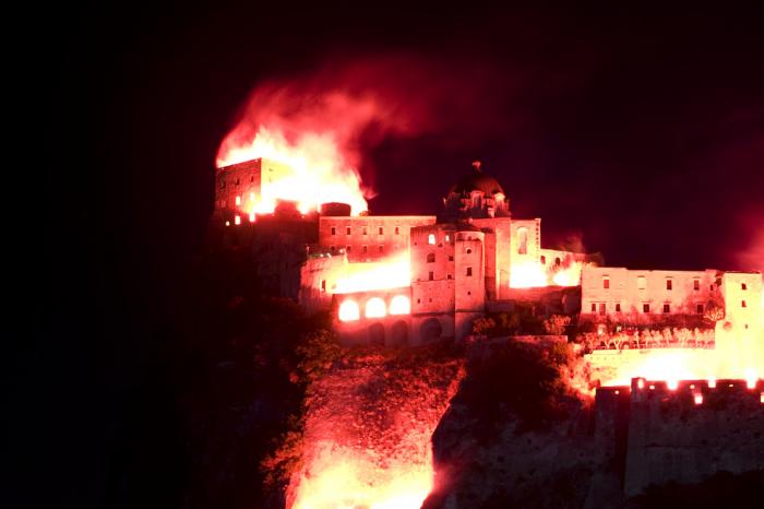 Incendio del Castello Aragonese